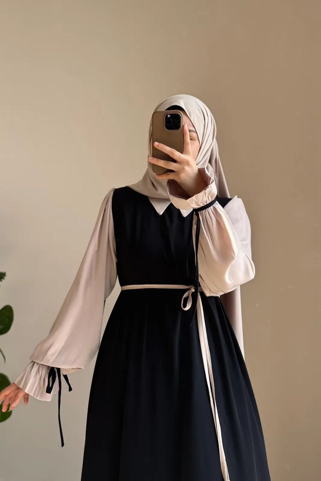Collar Abaya with Belt and Matching Stroller | Original Wool Peach Fabric | Front Open Stylish Abaya for Women | Soft Premium Abaya