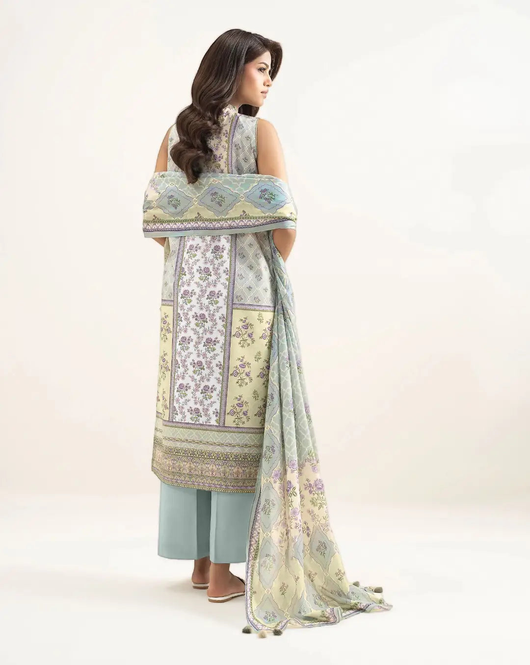 3 Pcs Women's Unstitched Printed Suit