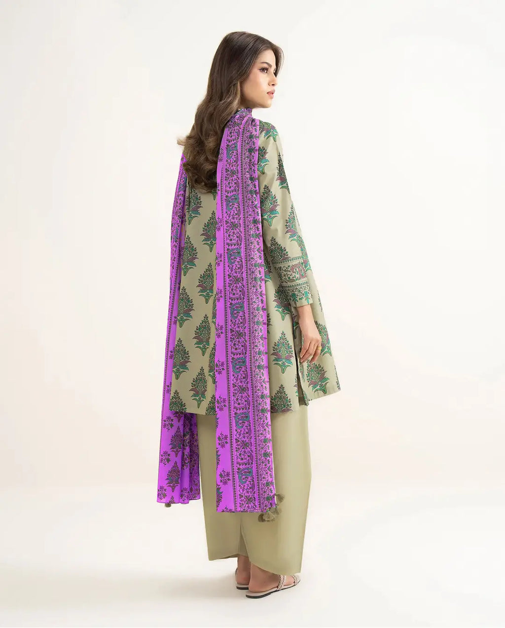 3 Pcs Women's Unstitched Printed Suit